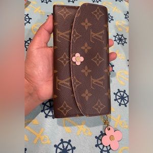 LOUIS VUITOON WALLET AUTHENTIC Emily pink monogram w19xH10 cm used like new